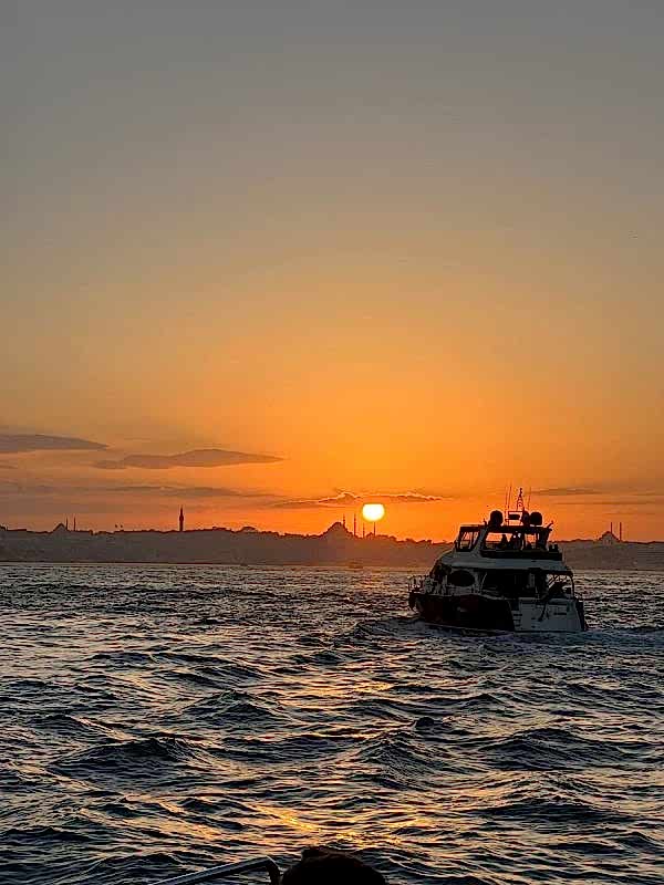 Luxury Bosphorus cruise private yacht Istanbul