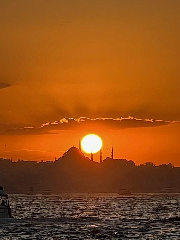 İstanbul özel tekne kiralama Boğaz turu