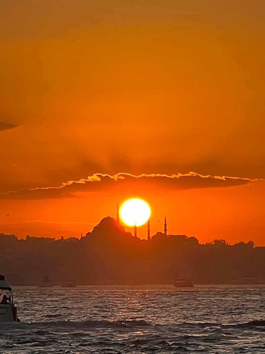 İstanbul özel tekne kiralama Boğaz turu